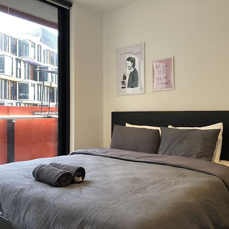 Appartamento Hfn Heart Of Melbourne Cbd Esterno foto